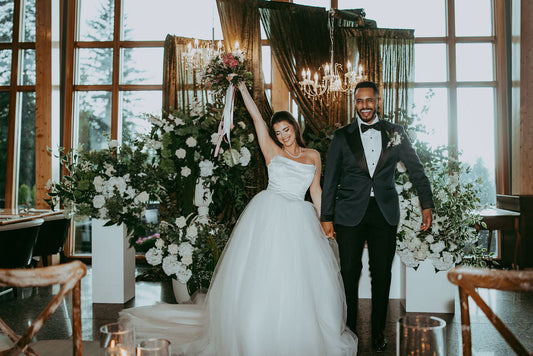 What It's Like to Hand Your Wedding Florals to Someone Who Cares as Much as You Do