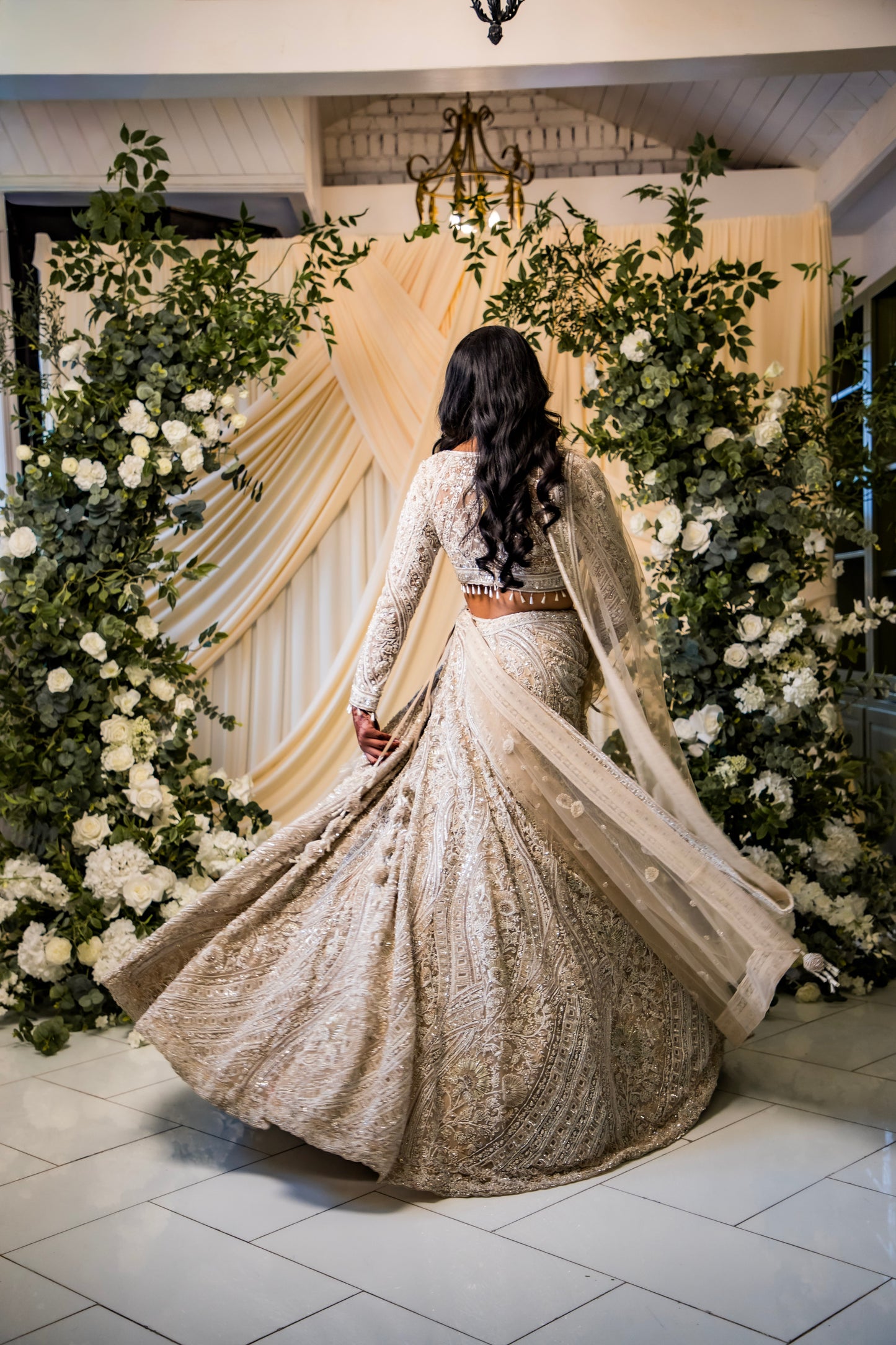 The Jasmine Floral Pillars