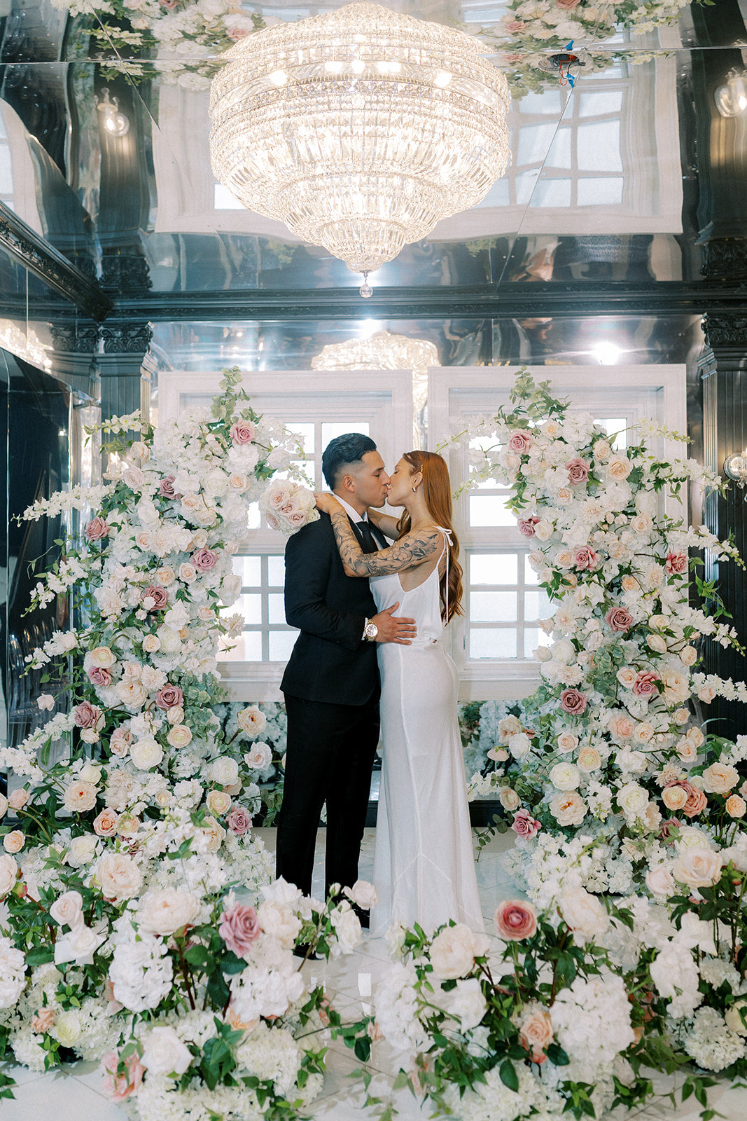 The Zomeria Floral Pillars