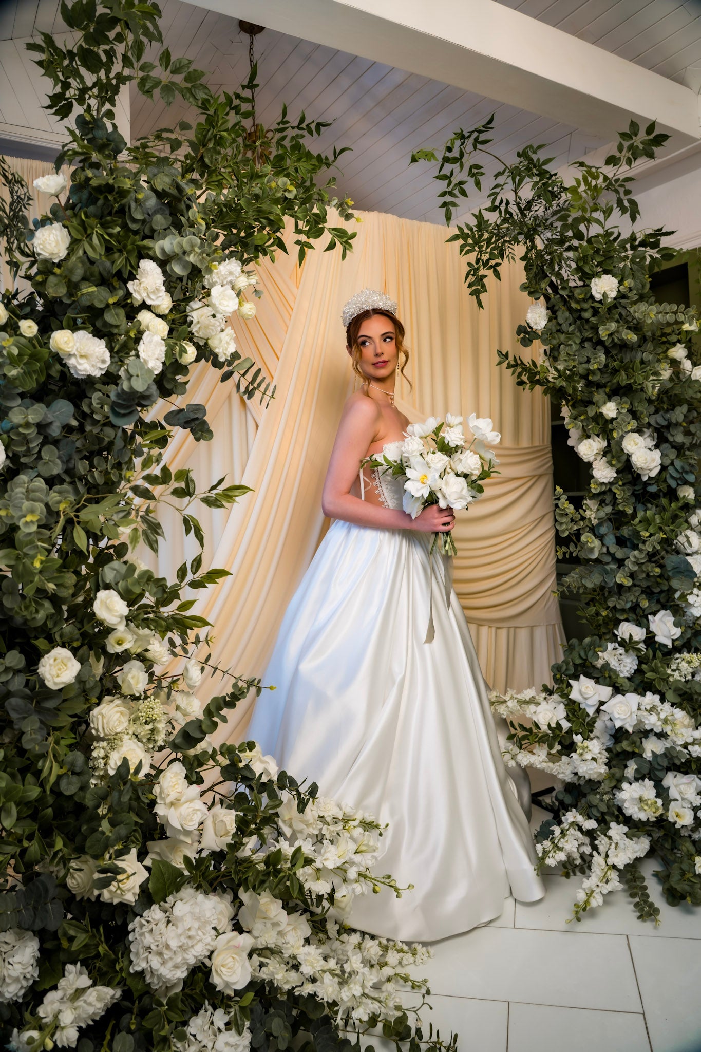 The Jasmine Floral Pillars