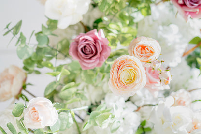 The Zomeria Floral Pillars